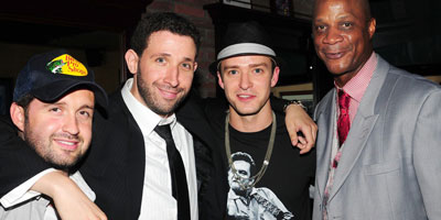 Timberlake asiste a la apertura de la 'Parrilla Deportiva' de Darryl Strawberry